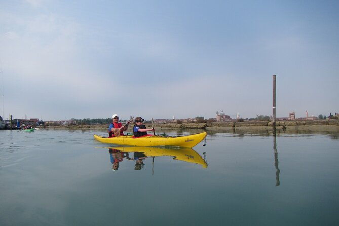 2-hour-venice-canal-kayak-tour-premium-experience-by-day