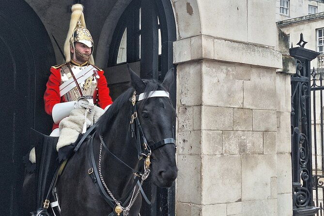 2-hour-walking-tour-from-buckingham-palace-to-big-ben