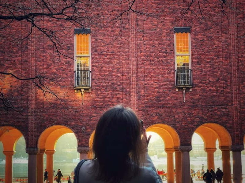 2-Hour Walking Tour in Stockholm - Introduction to the Tour