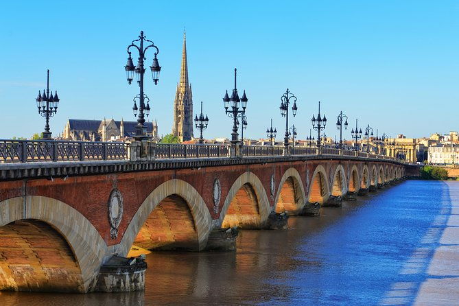 2-hour-walking-tour-of-the-citys-iconic-sights-and-history