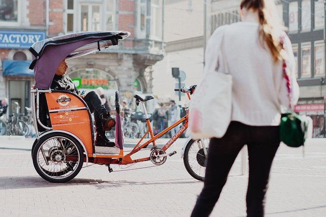 2-hours-amsterdam-city-tour-in-pedicab-2