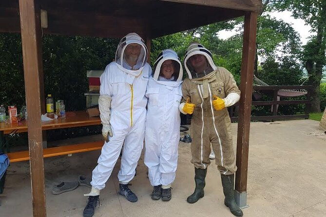 2-hours-beekeeping-and-honey-tasting-activities-in-assisi