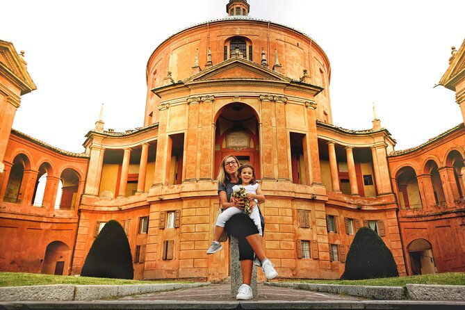 2-hours-bologna-guided-private-tour-for-kids-and-families