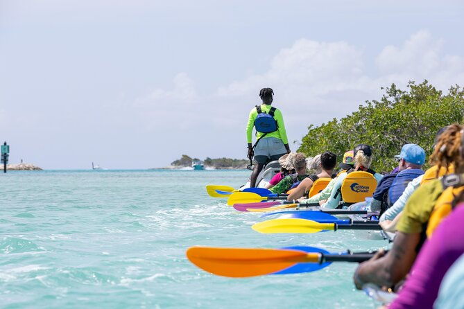 2-hours-clear-kayaking-activity-on-mangrove-cay