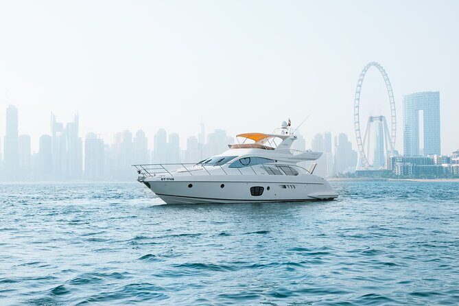 2 hours Dubai private luxury yacht 55ft tour - Key Points