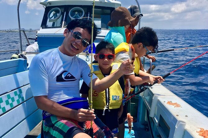 2-hours-family-fishing-in-okinawa