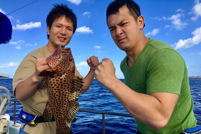 2-hours-family-fishing-in-okinawa