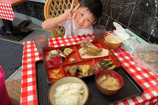 2-hours-family-fishing-in-okinawa