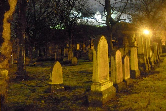 2-hours-ghost-tour-english-tour-guide