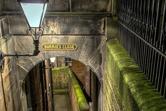 2-hours-ghost-tour-english-tour-guide