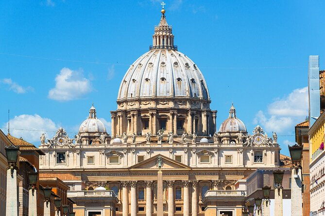 2-hours-guided-walking-tour-in-st-peters-and-dome-exploration