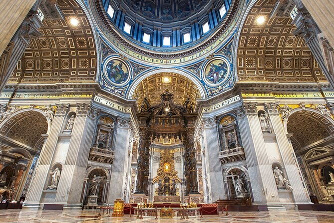 2-hours-guided-walking-tour-in-st-peters-and-dome-exploration