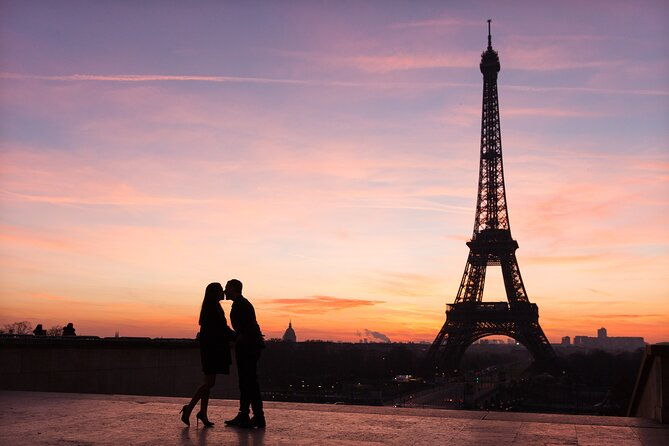 2-hours-photoshoot-tours-at-the-eiffel-tower-trocadero-champ-de-mars-and-more