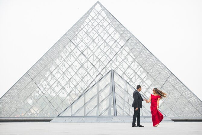 2-hours-photoshoot-tours-at-the-eiffel-tower-trocadero-champ-de-mars-and-more