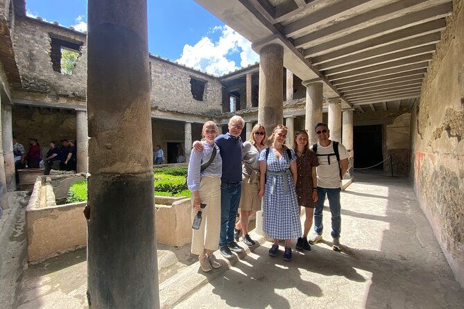 2-hours-pompeii-group-tour-with-archaeologist-guide-and-skip-the-line