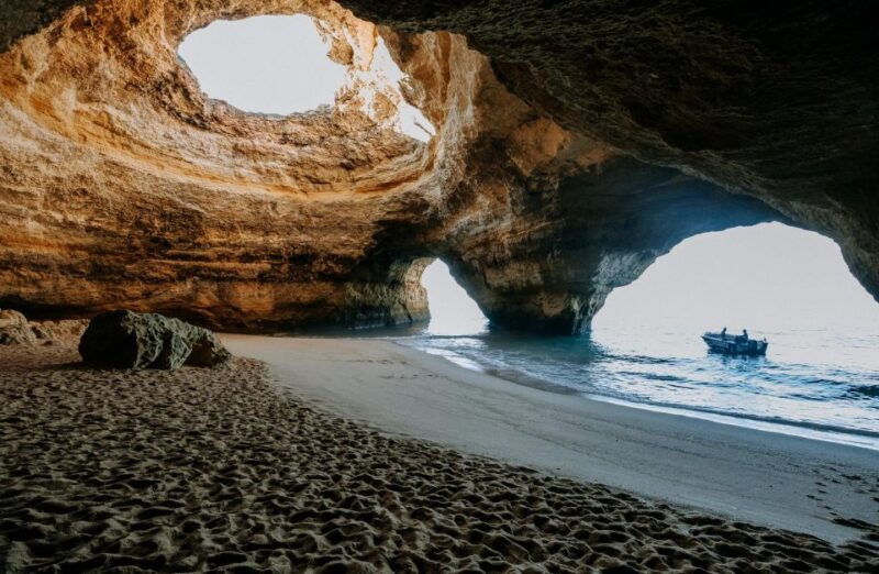 2-hours-private-benagil-caves-and-beaches-boat-tour