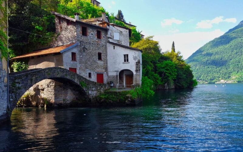 2-hours-private-boat-tour-como-lake