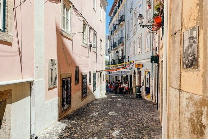 2-hours-private-hills-historical-tour-in-lisbon