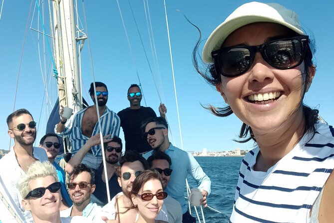 2-hours-private-sailing-in-lisbon