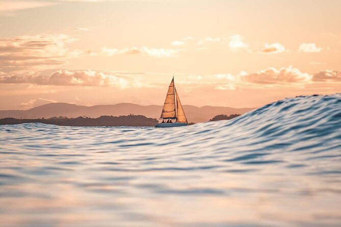 2-hours-private-sunset-experience-by-sailboat-in-cascais