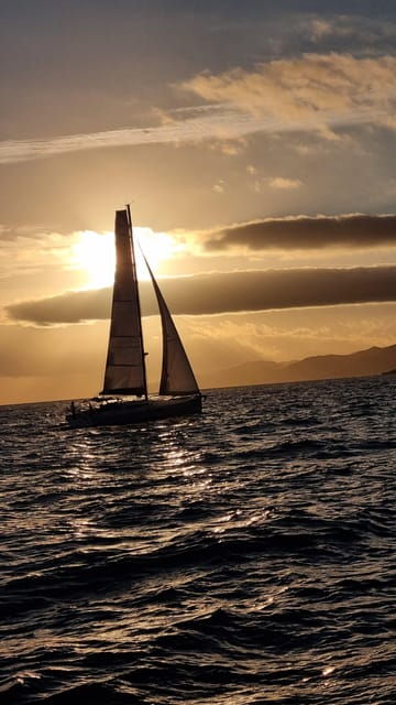2-hours-sunset-sailing-in-a-sailboat-in-platja-daro