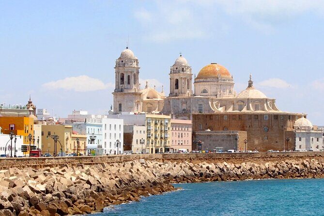 2 Hours Tour around Cádiz: History, anecdotes and curiosities - Exploring Cádiz in 2.5 Hours: A Walk Through History, Anecdotes, and Local Secrets