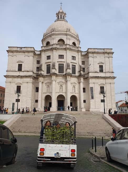 2 hours tour for your first day in Lisbon - Key Points
