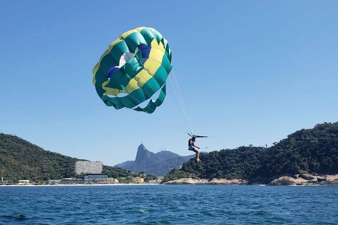 2-hours-tour-with-parasailing-in-rio-de-janeiro