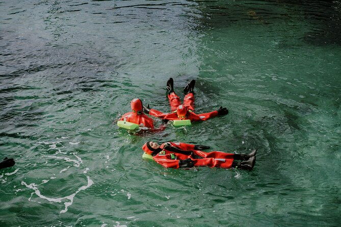 2-hours-urban-arctic-floating-activity-in-the-harbours-of-tromso-2