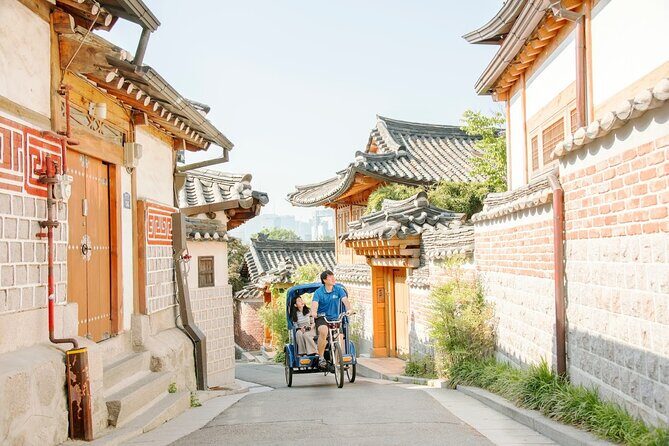 2 hr / Seoul Private Pedicab Tour : Bukchon Anguk Hanok Village - Key Points