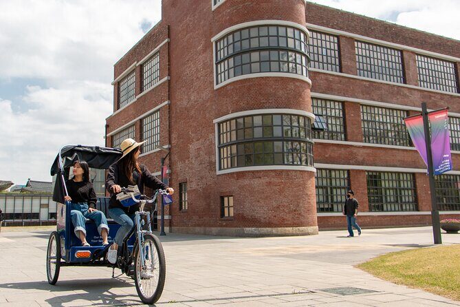 2 hr / Seoul Private Pedicab Tour : Bukchon Anguk Hanok Village - A Deeper Look at the Seoul Private Pedicab Tour