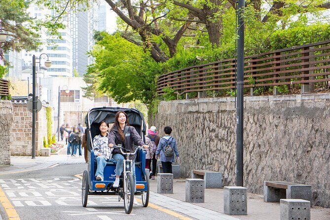 2 hr / Seoul Private Pedicab Tour : Bukchon Anguk Hanok Village - FAQ
