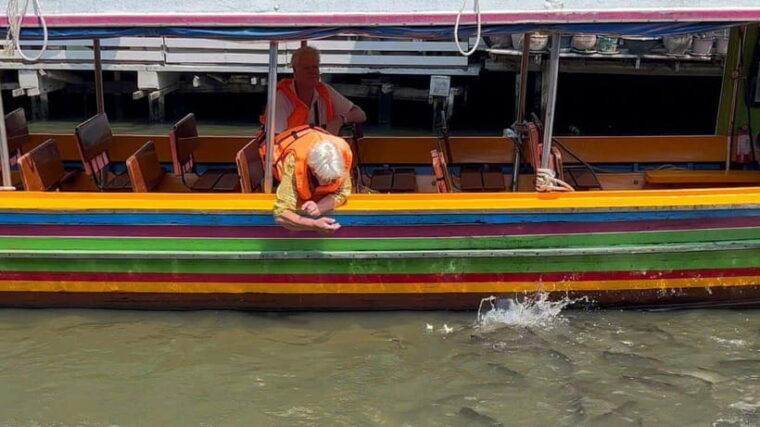 2-hrs-private-bangkok-canal-boat-tour-traditional-flat-boat