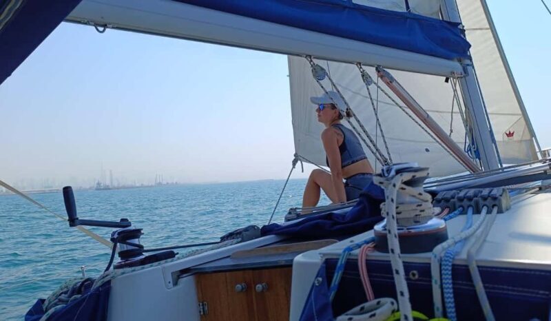 2 hrs Sailing tour with views on Burj Khalifa, Dubai skyline - An In-Depth Look at the Experience