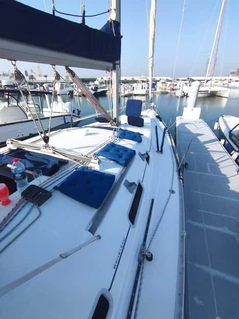 2 hrs Sailing tour with views on Burj Khalifa, Dubai skyline - Practical Details and Tips