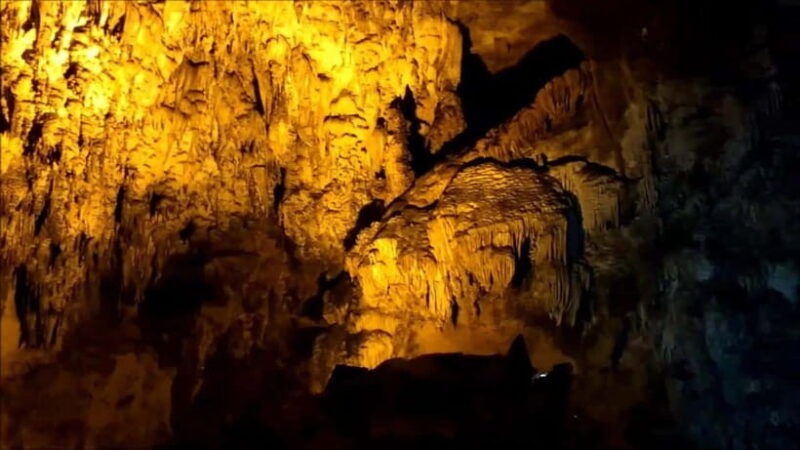 2-night-1-day-explore-ban-gioc-waterfall-nguom-ngao-cave
