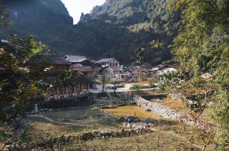 2-night-1-day-explore-ban-gioc-waterfall-nguom-ngao-cave