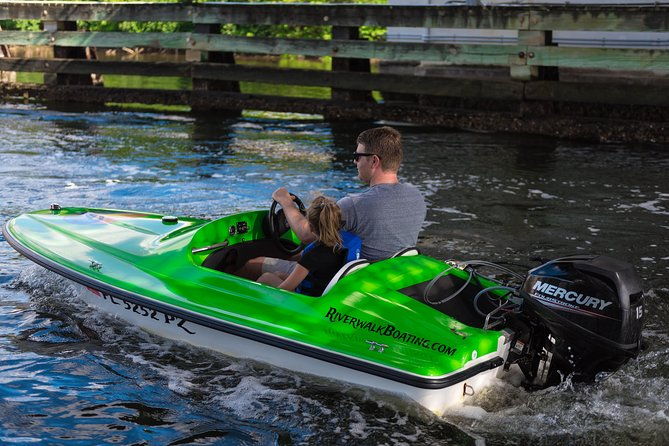 2-person-mini-power-boat-rental-at-tampa-riverwalk