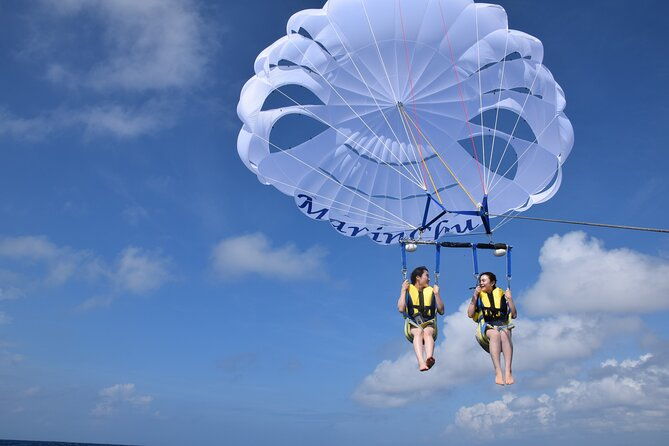 200m-parasailing-experience-in-okinawa-depart-from-ginowan-marina