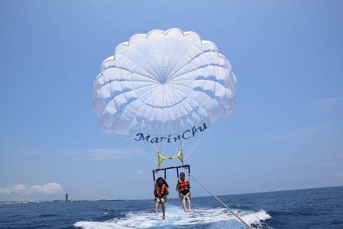 200m-parasailing-experience-in-okinawa-depart-from-ginowan-marina
