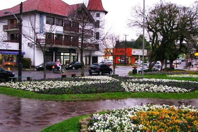 21-guided-tour-to-the-imperial-city-of-petropolis-with-lunch