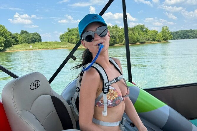 25ft-pontoon-party-boat-w-captain-up-to-12-people-3-hrs