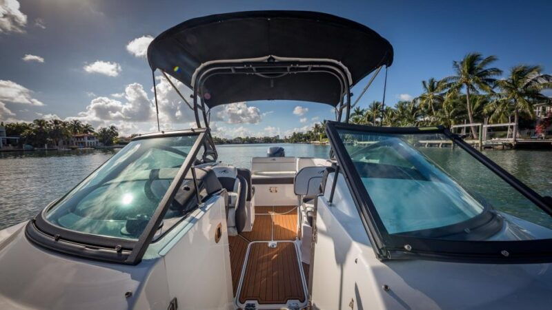 27-feet-monterey-breathtaking-miami-skyline-boat-tour