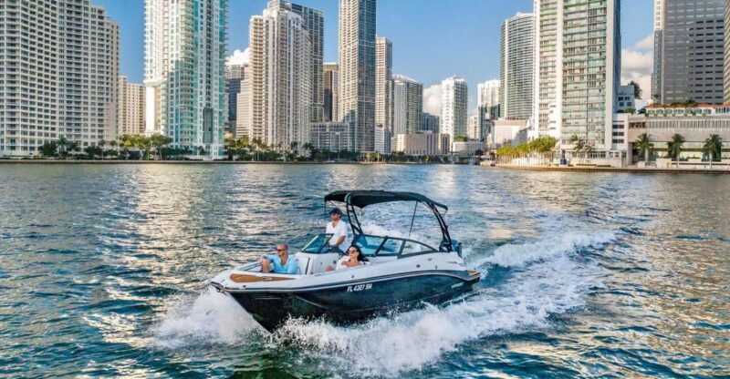 27-feet-monterey-breathtaking-miami-skyline-boat-tour