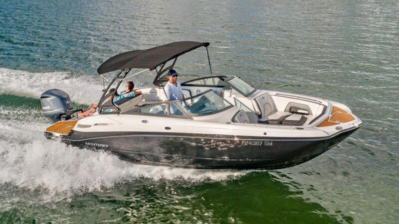 27-feet-monterey-breathtaking-miami-skyline-boat-tour