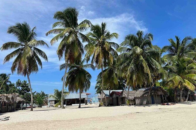 2d-1n-over-the-ocean-cabin-in-san-blas-includes-meals-and-tour