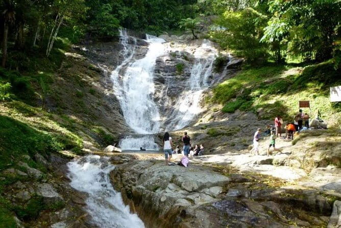 2Days 1Night Cameron Highland and Penang Island Private Tour from Kuala Lumpur - Exploring the Charm of Cameron Highlands