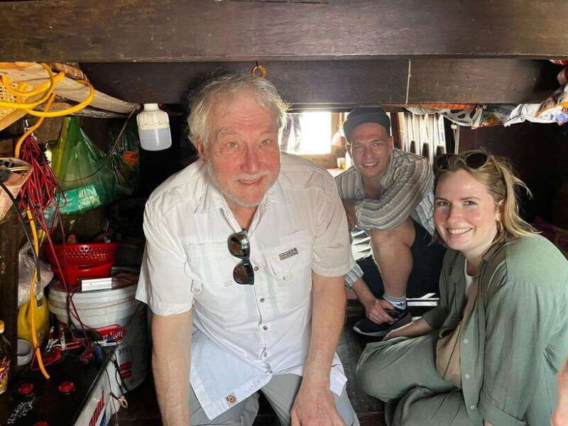 2days-combo-floating-market-lady-mountain-caodai-tunnels