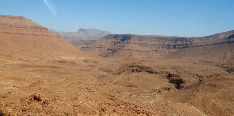 2Days Luxury Desert Tour From Errachidia To Fes Via Merzouga - The Practical Details: Transport, Accommodation, and Meals