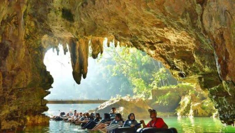 2DTour Jomblang,Pindul, Sultan Palace,Taman Sari&Batik class - A Deep Dive into the Experience